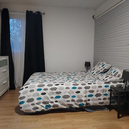 L'Esquirou Apartment Rocbaron Bagian luar foto